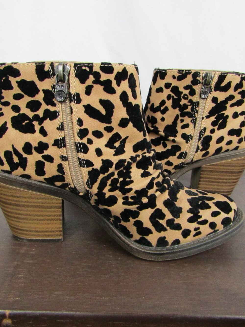 Blowfish Malibu | Leopard | 2 1/2" Heeled Ankle Boots | Zippered - Picture 5 of 7